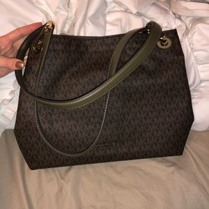 Michael Kors Raven LG Shoulder Tote